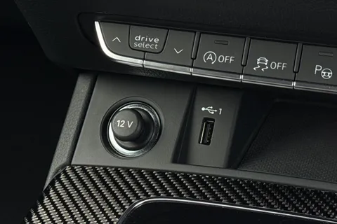 DT73ZGY Audi Q5 Black Edition 40 TDI quattro 204 PS S tronic Thumbnail #61