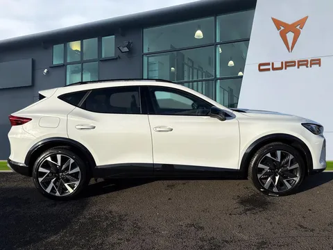 DH25HRZ CUPRA Formentor 1.5 eHybrid 204 V2 5dr DSG Thumbnail #3