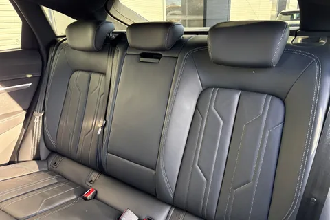 19 of 64 for Audi e-tron 50 Black Edition Sportback Auto quattro 5dr 71.2kWh (11kW Charger)