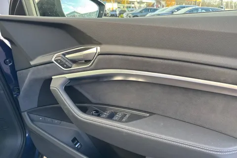 21 of 64 for Audi e-tron 50 Black Edition Sportback Auto quattro 5dr 71.2kWh (11kW Charger)