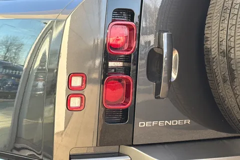 KW74WLZ Land Rover Defender 130 3.0 D350 X-Dynamic HSE 5dr Thumbnail #21