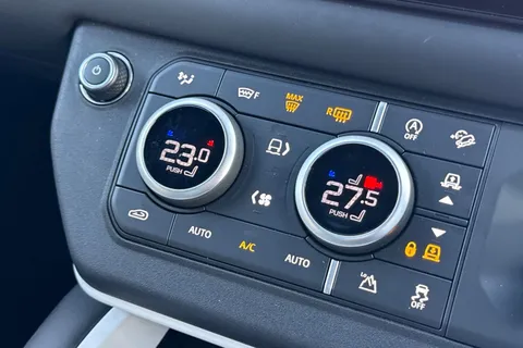 KW74WLZ Land Rover Defender 130 3.0 D350 X-Dynamic HSE 5dr Thumbnail #24