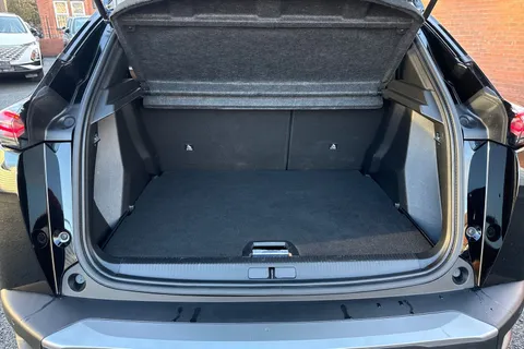 LO24JYK PEUGEOT 2008 1.2 PureTech GT EAT Euro 6 (s/s) 5dr Thumbnail #8