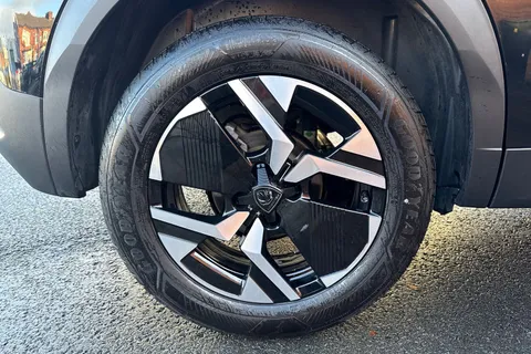 LO24JYK PEUGEOT 2008 1.2 PureTech GT EAT Euro 6 (s/s) 5dr Thumbnail #11