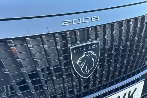 LO24JYK PEUGEOT 2008 1.2 PureTech GT EAT Euro 6 (s/s) 5dr Thumbnail #26