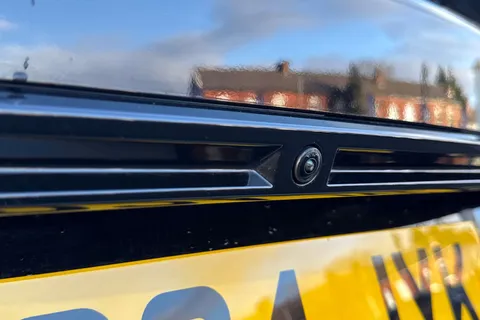 LO24JYK PEUGEOT 2008 1.2 PureTech GT EAT Euro 6 (s/s) 5dr Thumbnail #32