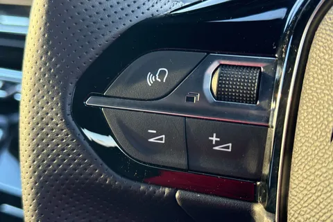 LO24JYK PEUGEOT 2008 1.2 PureTech GT EAT Euro 6 (s/s) 5dr Thumbnail #41