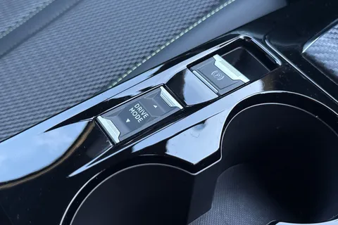 LO24JYK PEUGEOT 2008 1.2 PureTech GT EAT Euro 6 (s/s) 5dr Thumbnail #43