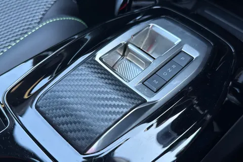 LO24JYK PEUGEOT 2008 1.2 PureTech GT EAT Euro 6 (s/s) 5dr Thumbnail #44