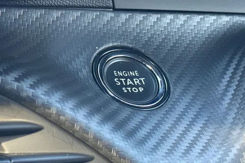 LO24JYK PEUGEOT 2008 1.2 PureTech GT EAT Euro 6 (s/s) 5dr Thumbnail #46