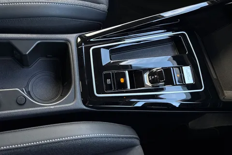 DE25ZJK Volkswagen Golf 1.5 TSI 204 Style eHybrid 5dr DSG Thumbnail #24