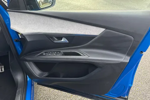 SL72YCZ PEUGEOT 3008 1.6 13.2kWh GT SUV 5dr Petrol Plug-in Hybrid e-EAT 4WD Euro 6 (s/s) (300 ps) Thumbnail #19