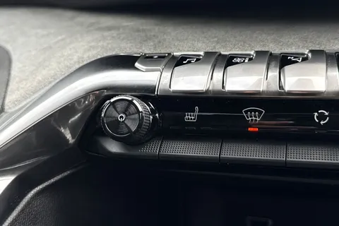 SL72YCZ PEUGEOT 3008 1.6 13.2kWh GT SUV 5dr Petrol Plug-in Hybrid e-EAT 4WD Euro 6 (s/s) (300 ps) Thumbnail #62