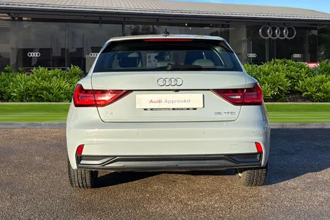 PJ73YHW Audi A1 Sport 25 TFSI  95 PS 5-speed Thumbnail #4