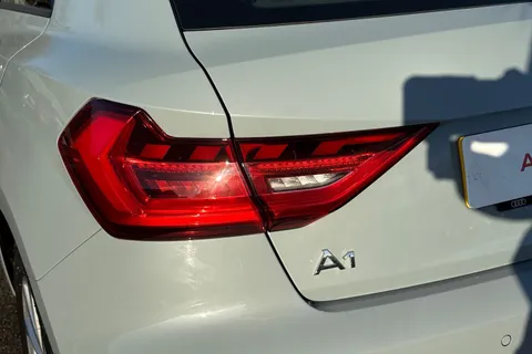 PJ73YHW Audi A1 Sport 25 TFSI  95 PS 5-speed Thumbnail #8