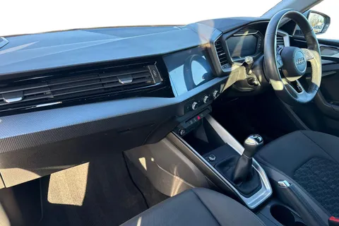 PJ73YHW Audi A1 Sport 25 TFSI  95 PS 5-speed Thumbnail #15