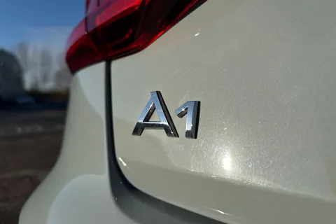 PJ73YHW Audi A1 Sport 25 TFSI  95 PS 5-speed Thumbnail #32