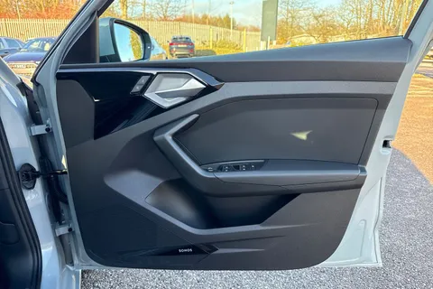 PJ73YHW Audi A1 Sport 25 TFSI  95 PS 5-speed Thumbnail #39