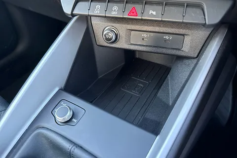 PJ73YHW Audi A1 Sport 25 TFSI  95 PS 5-speed Thumbnail #43