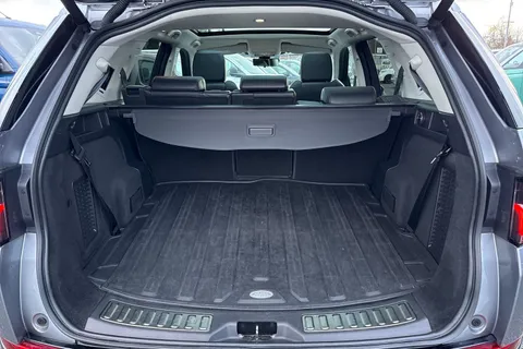 10 of 61 for Land Rover Discovery Sport 2.0 D240 MHEV R-Dynamic HSE Auto 4WD Euro 6 (s/s) 5dr