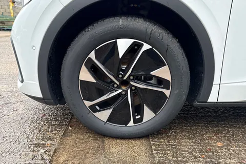  Volkswagen ID.5 Pro 77kWh Match Auto 5dr Thumbnail #10