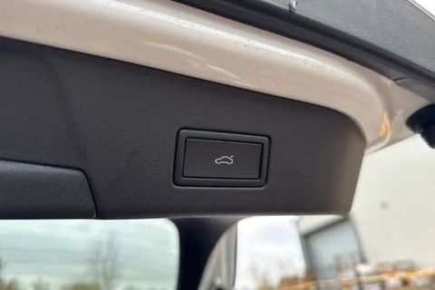  Volkswagen ID.5 Pro 77kWh Match Auto 5dr Thumbnail #29