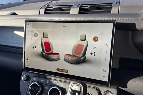 23 of 41 for Land Rover Defender 90 3.0 D250 Hard Top S