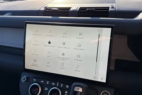 37 of 41 for Land Rover Defender 90 3.0 D250 Hard Top S