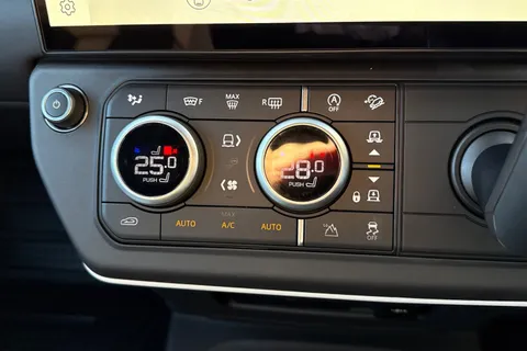 39 of 41 for Land Rover Defender 90 3.0 D250 Hard Top S