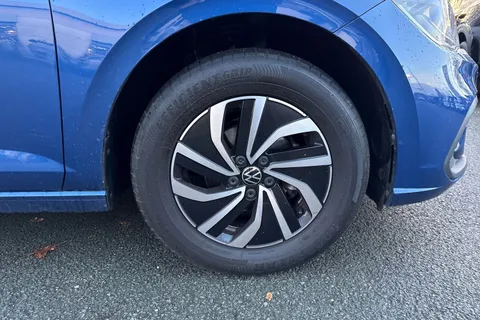DC23YAJ Volkswagen Polo 1.0 TSI Life 5dr | App Connect | Parking Sensors Thumbnail #11