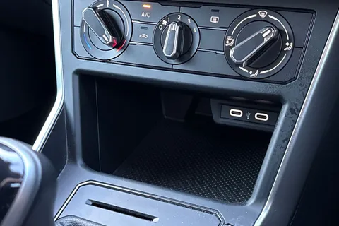 DC23YAJ Volkswagen Polo 1.0 TSI Life 5dr | App Connect | Parking Sensors Thumbnail #36