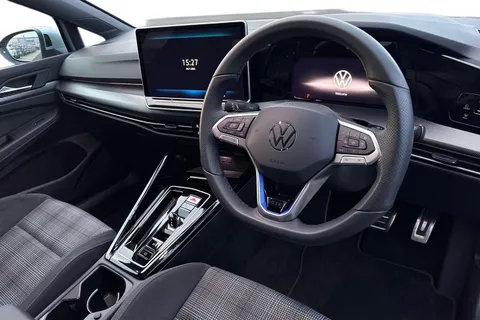 KT74LCL Volkswagen Golf 1.5 TSI 272 GTE eHybrid 5dr DSG Thumbnail #14