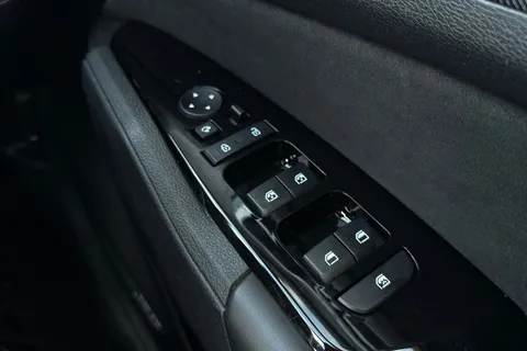 L3JUX Kia Sportage 1.6 T-GDi MHEV GT-Line S DCT AWD Euro 6 (s/s) 5dr Thumbnail #21