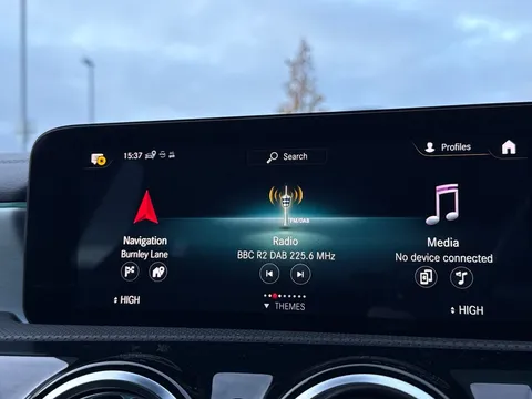 YX21LPP Mercedes-Benz A Class 2.0 A35 AMG (Premium) 7G-DCT 4MATIC Euro 6 (s/s) 5dr Thumbnail #13