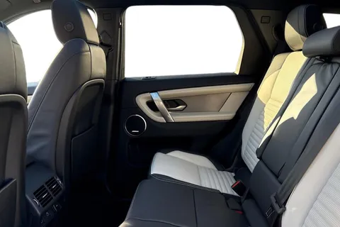 KO73NHB Land Rover Discovery Sport 1.5 P300e Dynamic HSE 5dr Thumbnail #4