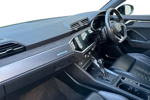 9 of 60 for Audi RS Q3 400 PS S tronic