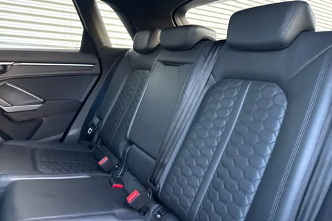 14 of 60 for Audi RS Q3 400 PS S tronic