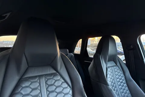 21 of 60 for Audi RS Q3 400 PS S tronic