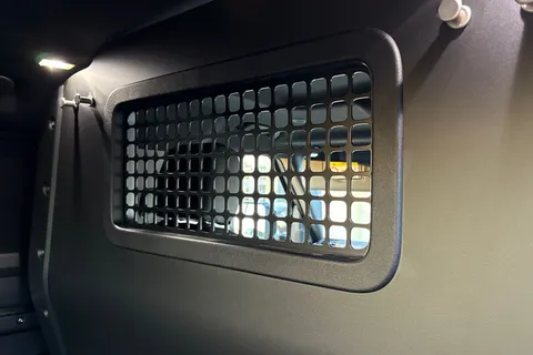 DL75BWD Land Rover Defender 110 3.0 D250 Hard Top X-Dynamic SE 5dr Thumbnail #19