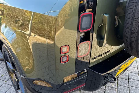 DL75BWD Land Rover Defender 110 3.0 D250 Hard Top X-Dynamic SE 5dr Thumbnail #20