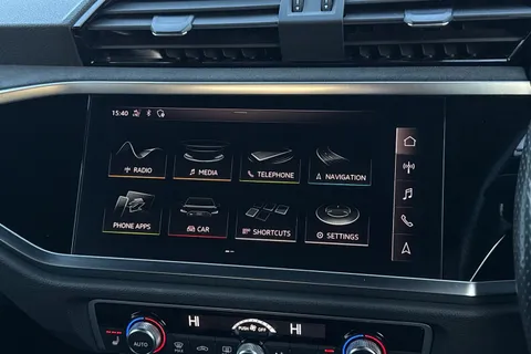 30 of 60 for Audi RS Q3 400 PS S tronic