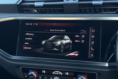 32 of 60 for Audi RS Q3 400 PS S tronic