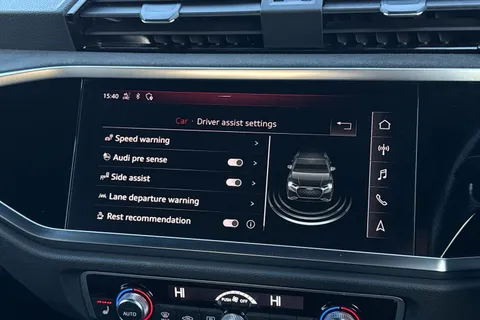 35 of 60 for Audi RS Q3 400 PS S tronic