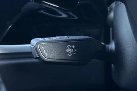 40 of 60 for Audi RS Q3 400 PS S tronic