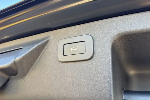 KO73NHB Land Rover Discovery Sport 1.5 P300e Dynamic HSE 5dr Thumbnail #35