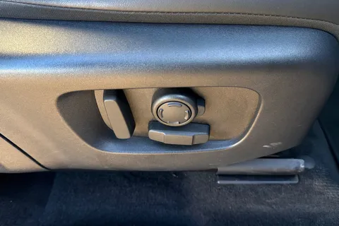 KO73NHB Land Rover Discovery Sport 1.5 P300e Dynamic HSE 5dr Thumbnail #36