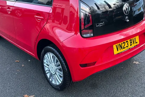 8 of 42 for Volkswagen Up! 1.0 65PS Up 5dr | Maps And More