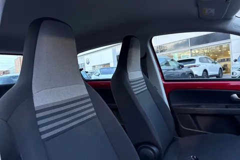 24 of 42 for Volkswagen Up! 1.0 65PS Up 5dr | Maps And More