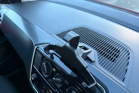 26 of 42 for Volkswagen Up! 1.0 65PS Up 5dr | Maps And More