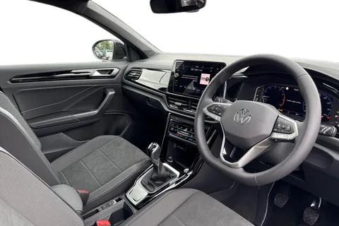  Volkswagen T-Roc 1.5 TSI Style Design Euro 6 (s/s) 5dr Thumbnail #14